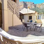 Casa de Férias Dafnon Stone House