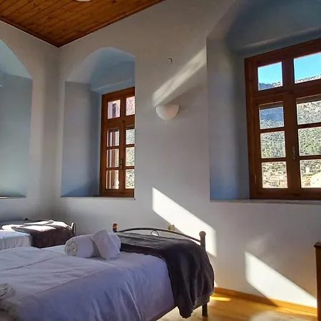 Dafnon Stone House * Leonídion