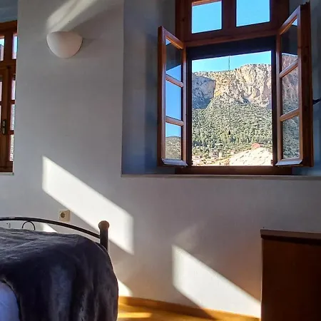 Dafnon Stone House Hébergement de vacances