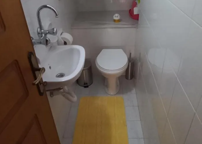 Dafnon Stone House Леонидион