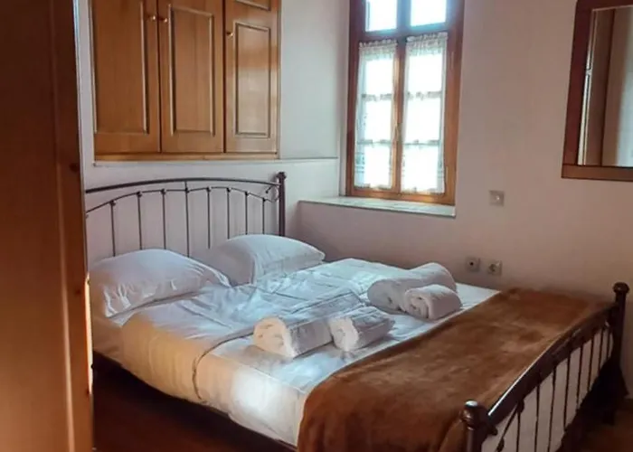 Dafnon Stone House * Леонидион