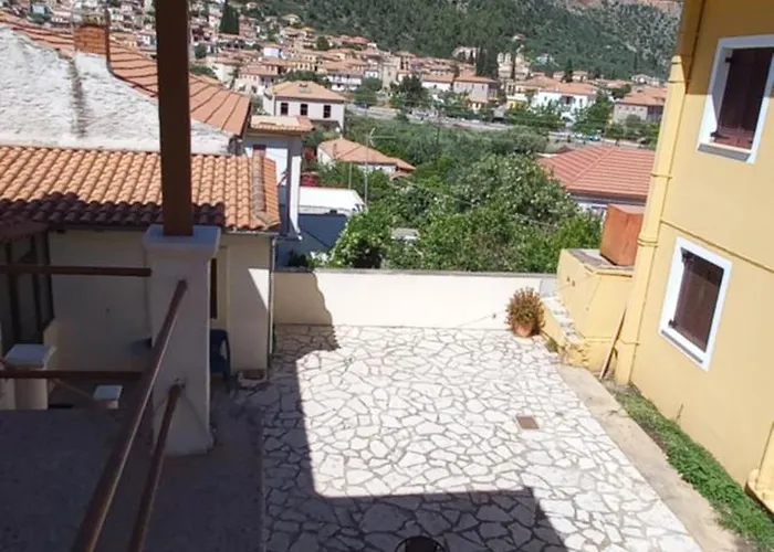 Dafnon Stone House * Леонидион